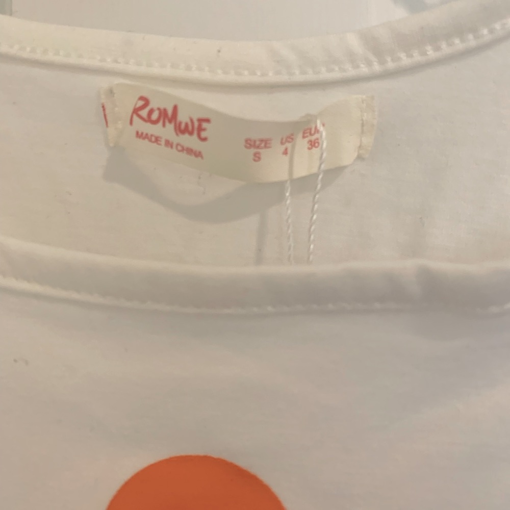 NWT Romwe crop tank top - Picture 2 of 3